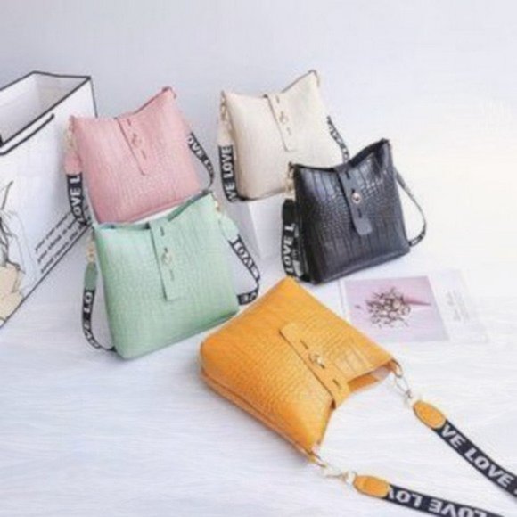 New Ladies Crocodile bucket bag Green 240 - Picture 2 of 2